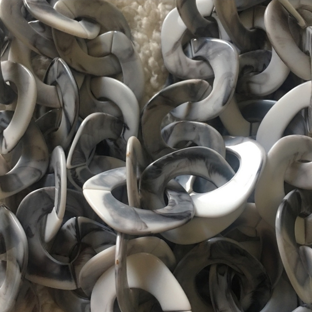 SJ GREY MARBLED ZARIA